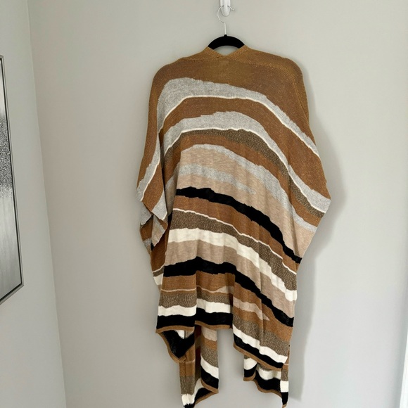 Chico’s Textured Wave Stripe Ruana Wrap - Picture 5 of 9
